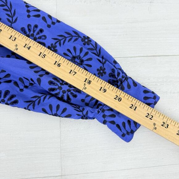 Ann Taylor Eyelet Top Blouse Size Medium Floral Blue Popover Long Sleeve Preppy - Picture 12 of 15